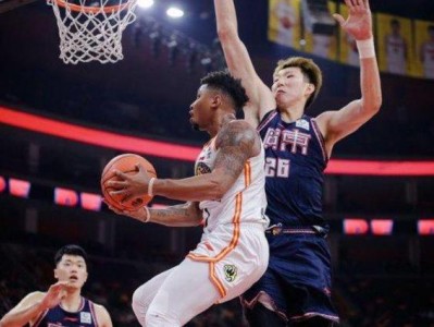 江南体育-CBA赛后季：广东队逆转战胜上海夏铭超砍下全场最高27分