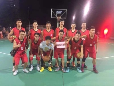 江南体育-劲爆厮杀！球队间争夺领先地位，拼尽全力