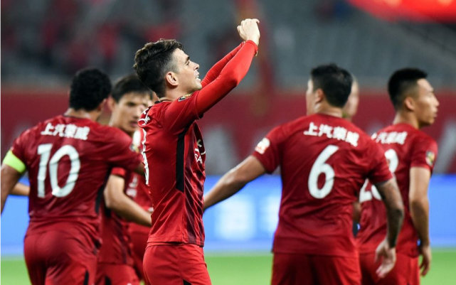 上海上港客场3-1战胜天津泰达，豪取九连胜，稳坐中超榜首位置