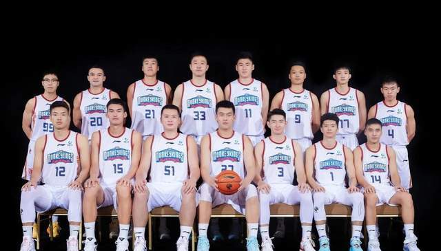CBA专区独家揭秘球队内幕，揭示球员心路历程
