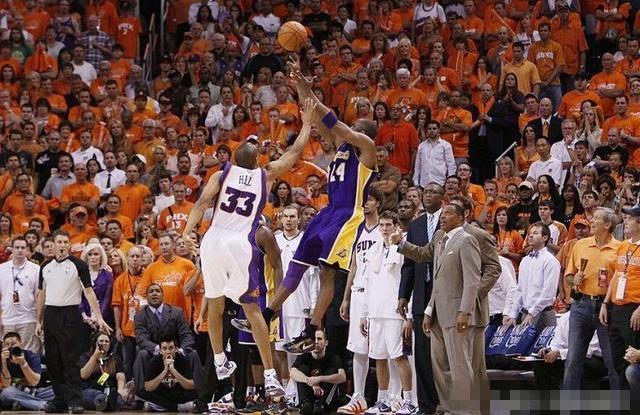 NBA季后赛：湖人战胜太阳，晋级次轮