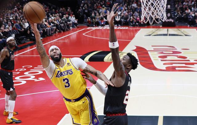 NBA季后赛西部半决赛焦点战：湖人vs开拓者