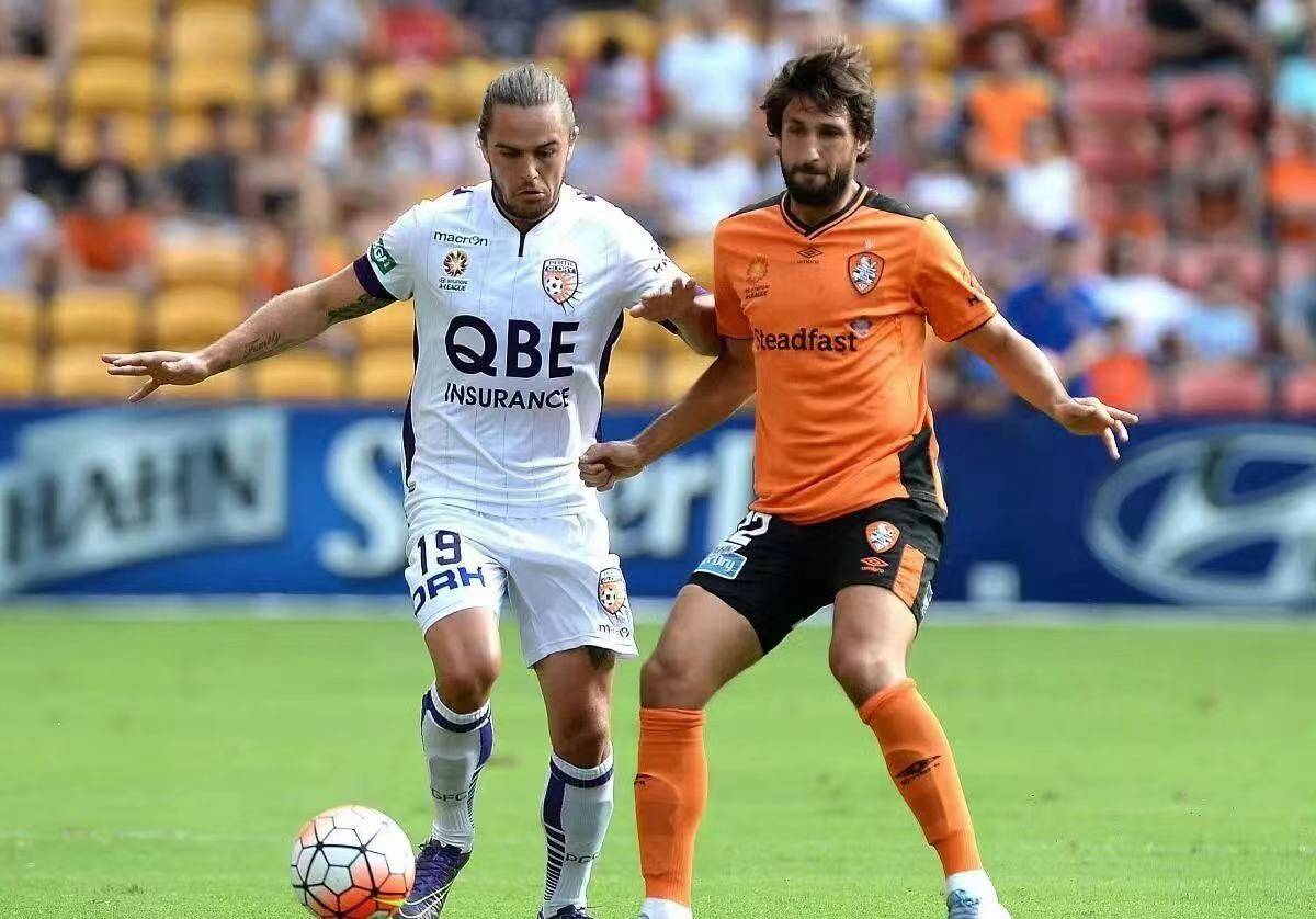 圣埃蒂安客场击败巴黎FC，实现逆袭
