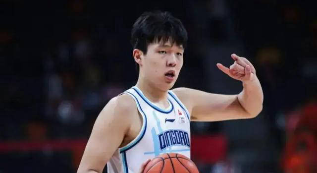 中锋与后卫的碰撞，超级联赛谁主沉浮？