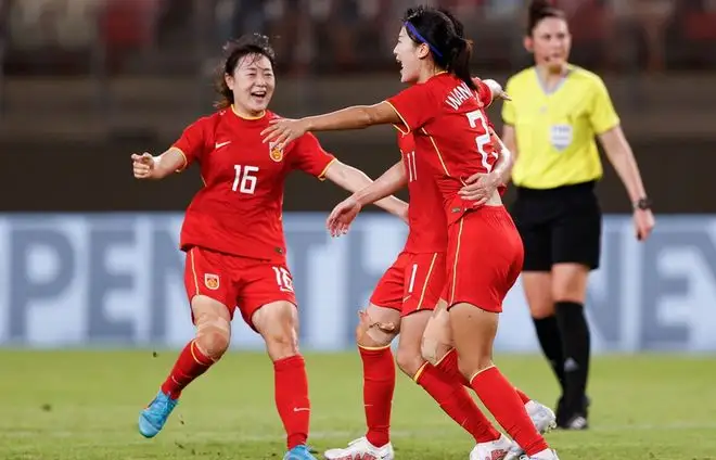 创造历史！国内女足联赛再添新章