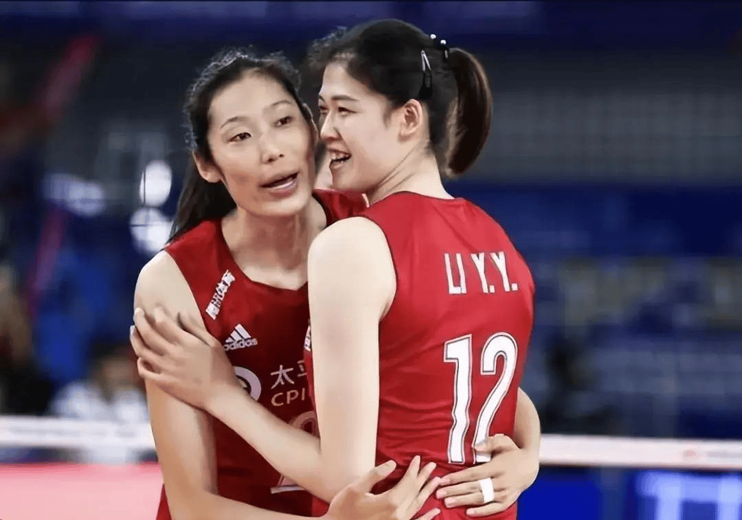 巴西女子排球队实现五连胜夺金
