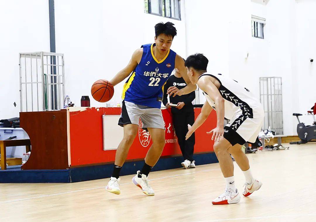 河南男篮充满斗志，全力备战冲刺季后赛