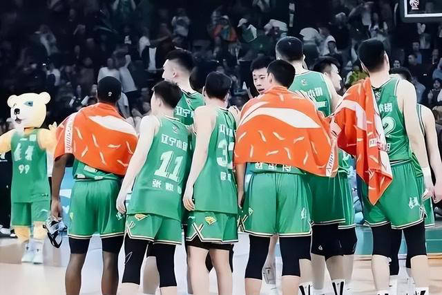 青岛黄海实力不俗，力争升级