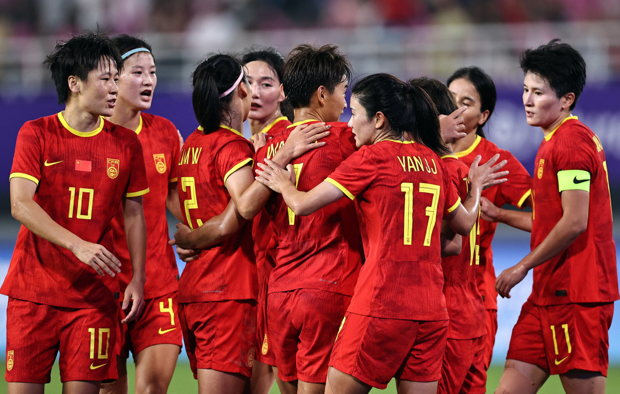国际女足友谊赛取胜，中国队士气高昂