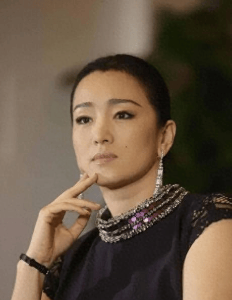 热火爆冷不敌魔术，巩俐异军突起中完美表现神带队前行！